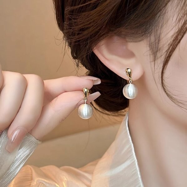 E017：Matte and Brushed Metal Round Ball Stud Earrings - Image 3