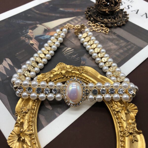 N003: Retro Mabe Faux Pearl Necklace
